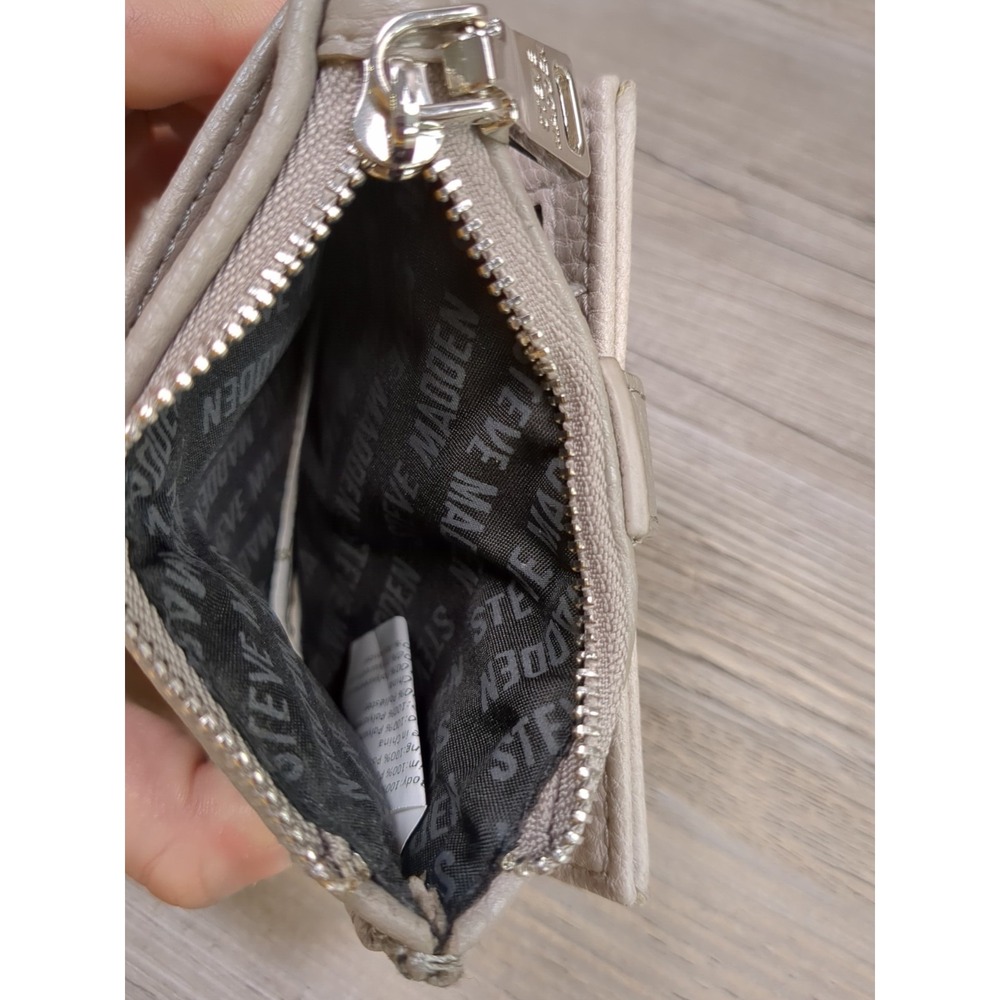 Steve Madden Card Case Small Wallet - Picture 5 of 8